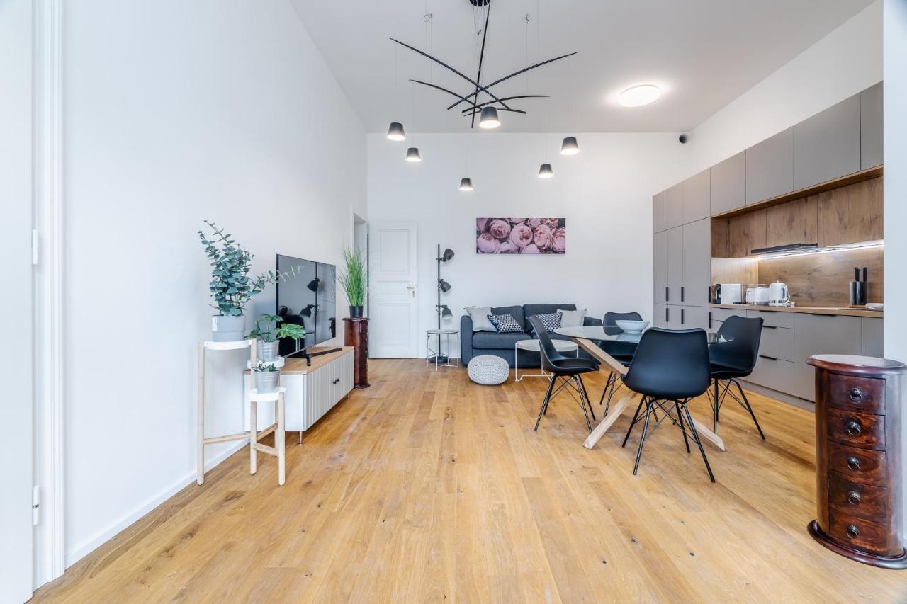 Elegant Apartments Located In The Centre Of Prague Exterior photo