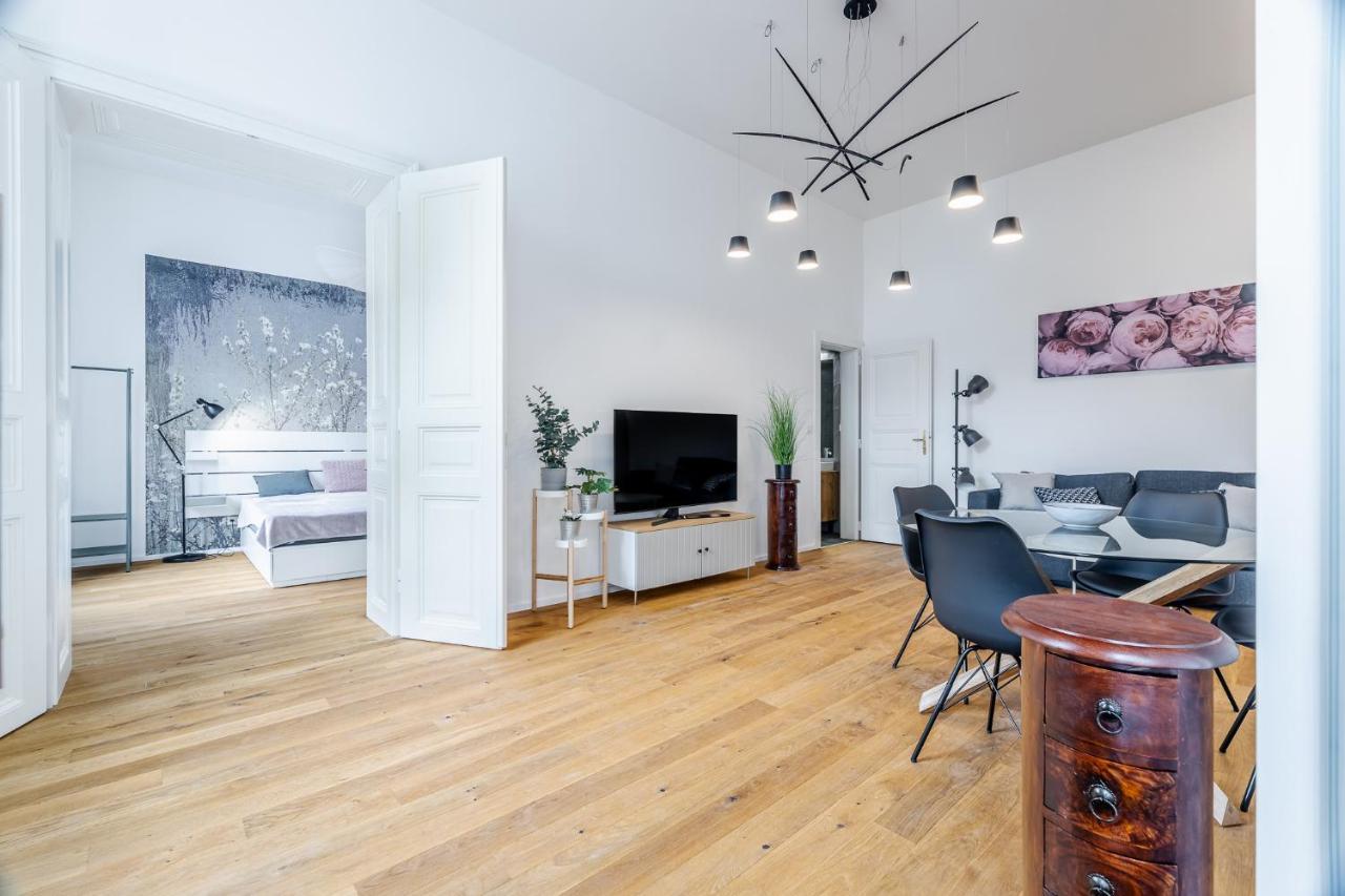 Elegant Apartments Located In The Centre Of Prague Exterior photo